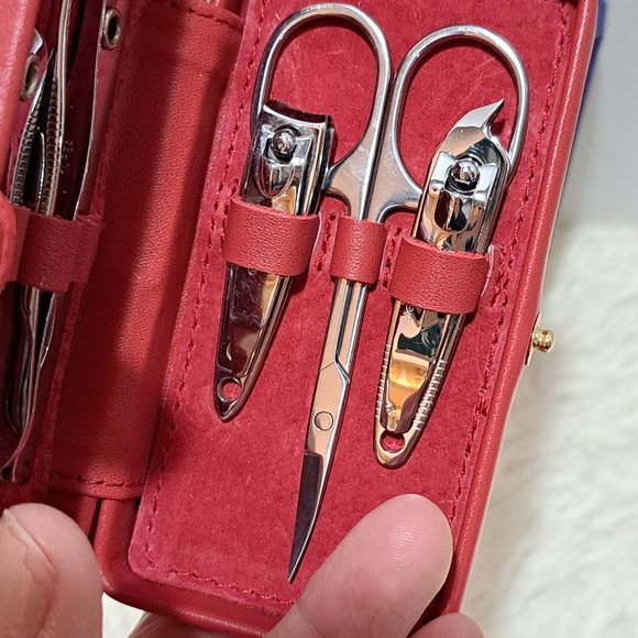 Royce New York Compact Manicure Kit - Picture 7 of 8